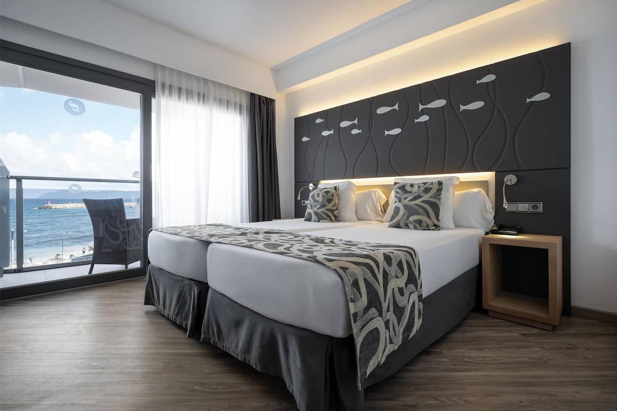 1 bedroom, in-room safe, soundproofing, free WiFi