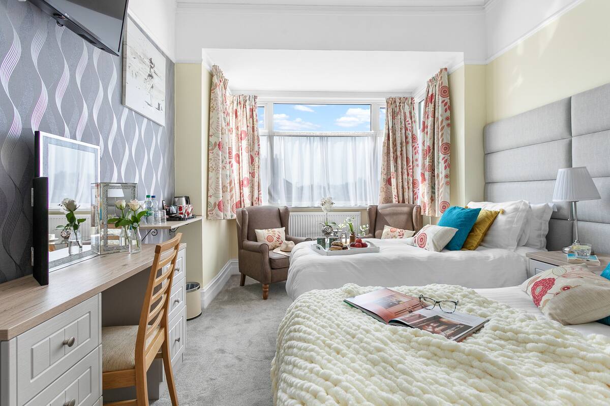 Double or Twin Room | Iron/ironing board, WiFi (free), individually furnished