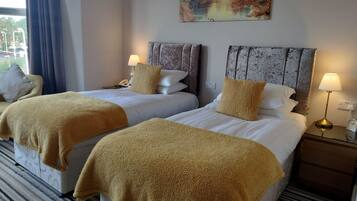 Travel crib, bed sheets