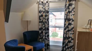 Triple Room, Ensuite (3 People - B&B) | Free WiFi