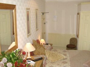 Room - Crescent House B & B - B&B (Plymouth)