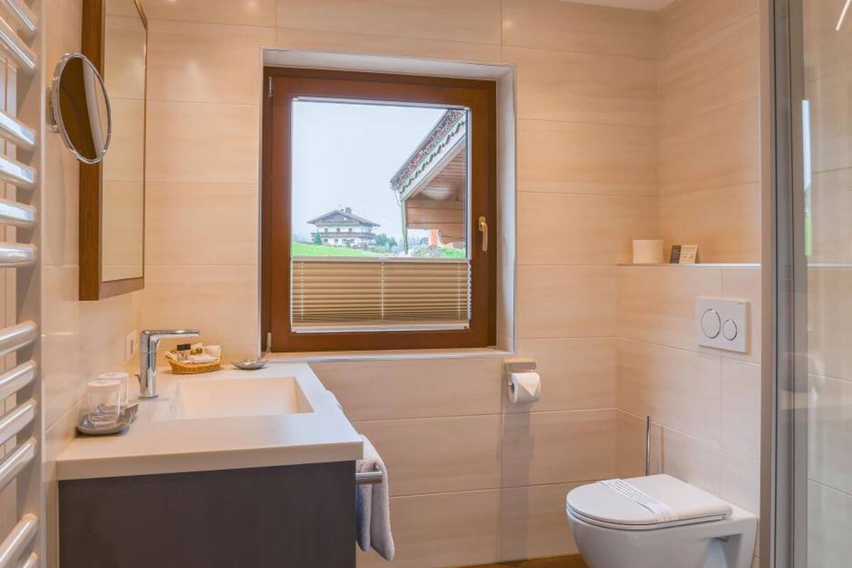 shower, free toiletries, hair dryer, bathrobes