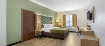 Quality Inn & Suites Monterey I-40