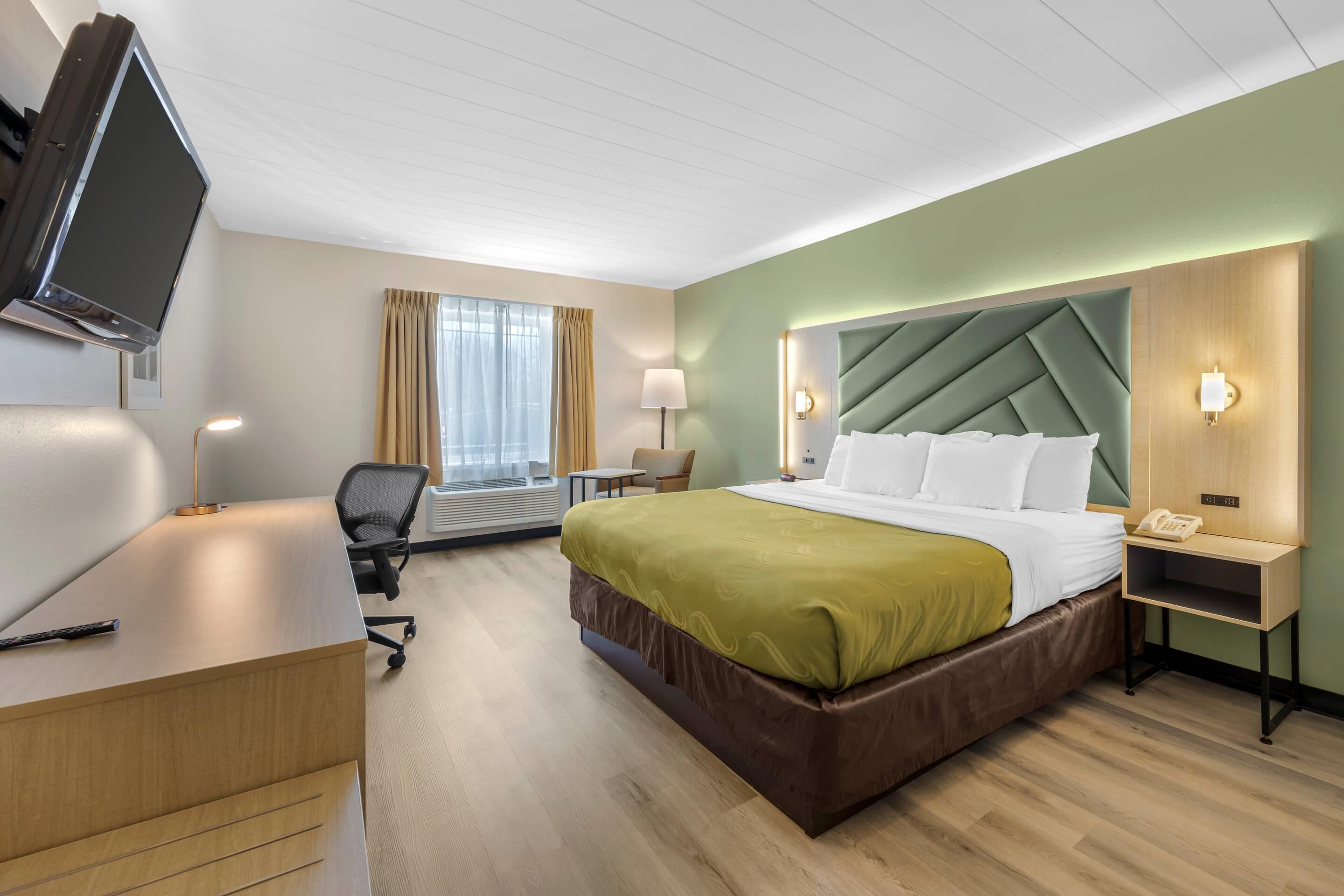 Chambre Standard, 1 très grand lit, non-fumeur | Literie de qualité, lit avec matelas à plateau-coussin, coffre-fort