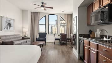 Standard Studio | 2 bedrooms, in-room safe, desk, iron/ironing board