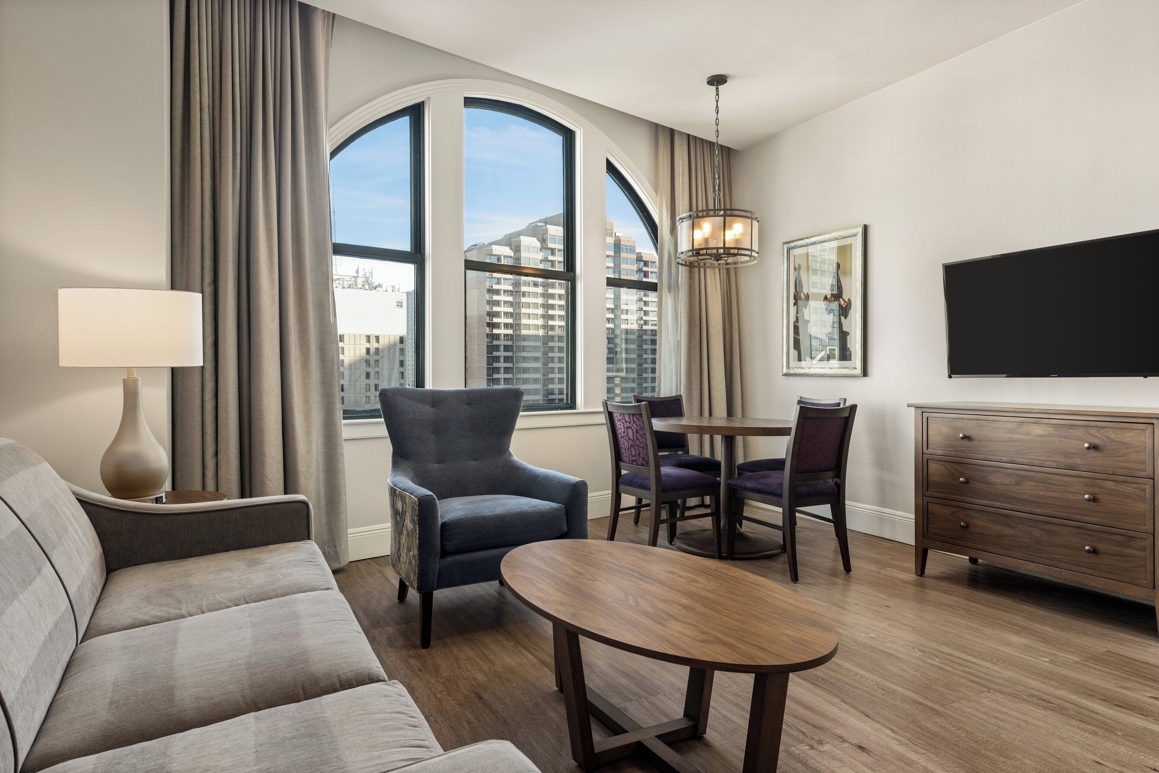 standard studio | living area | lcd tv