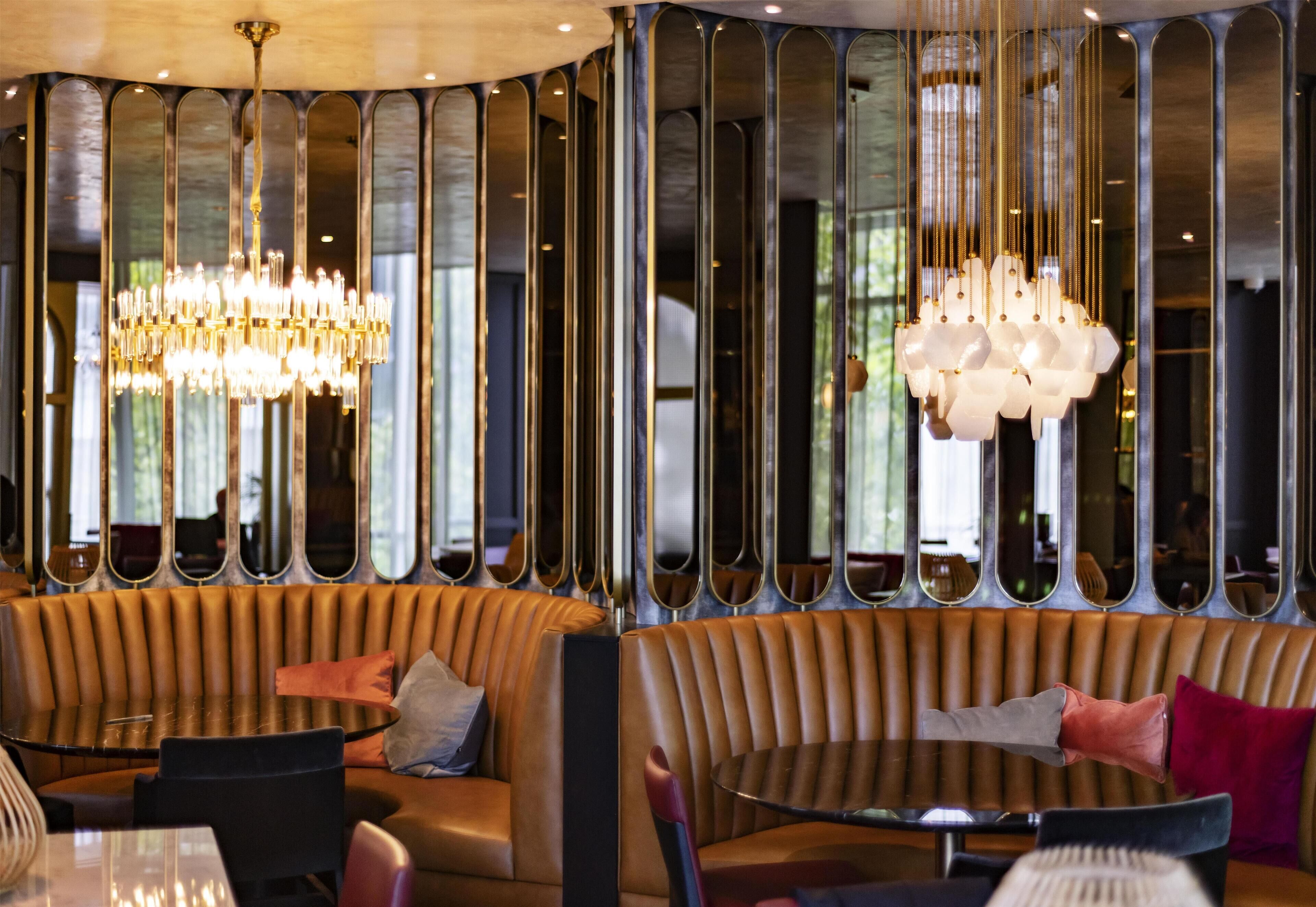 朝食、ランチ、ディナーに営業 (フュージョン料理)