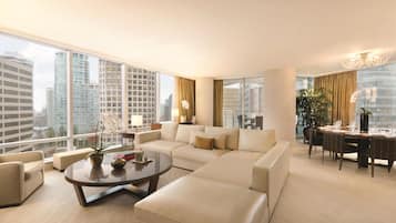 Premium bedding, minibar, in-room safe, desk