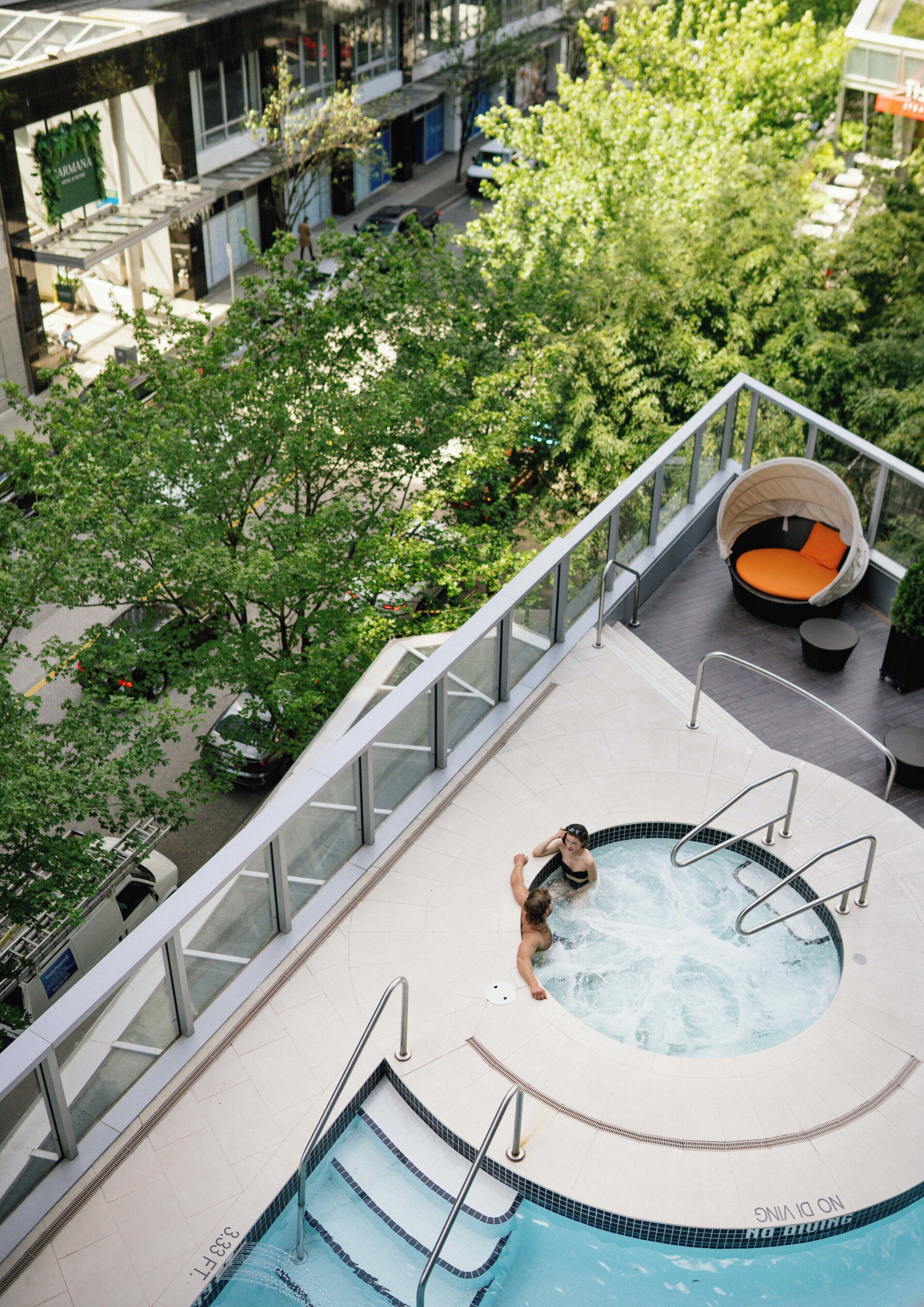 Outdoor pool, pool loungers