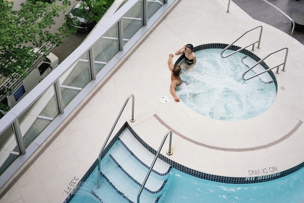 Outdoor pool, sun loungers