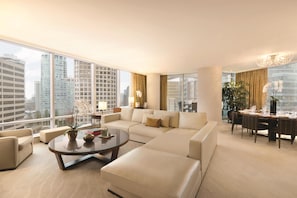 Premium bedding, minibar, in-room safe, desk