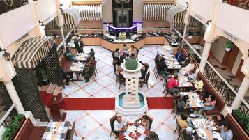 Daily buffet breakfast (AED 40 per person)