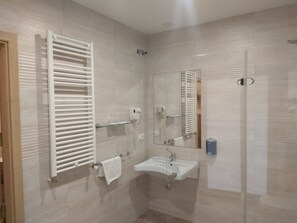 Habitación individual | Lavabo del cuarto de baño