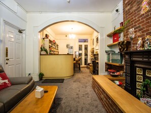 Reception - Greenland Villa (London)