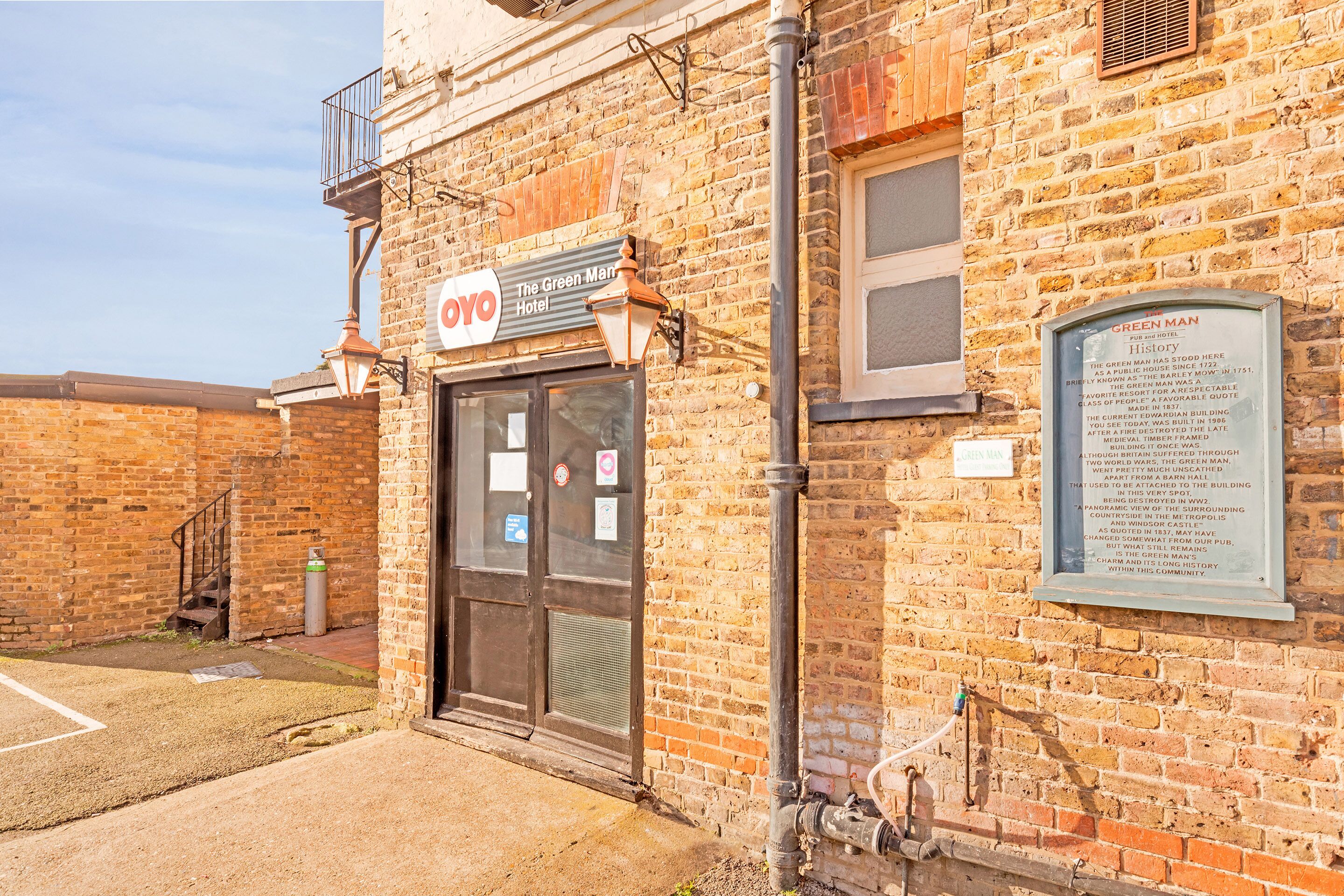 Entrada de la propiedad