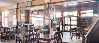OYO The Green Man Pub and Hotel