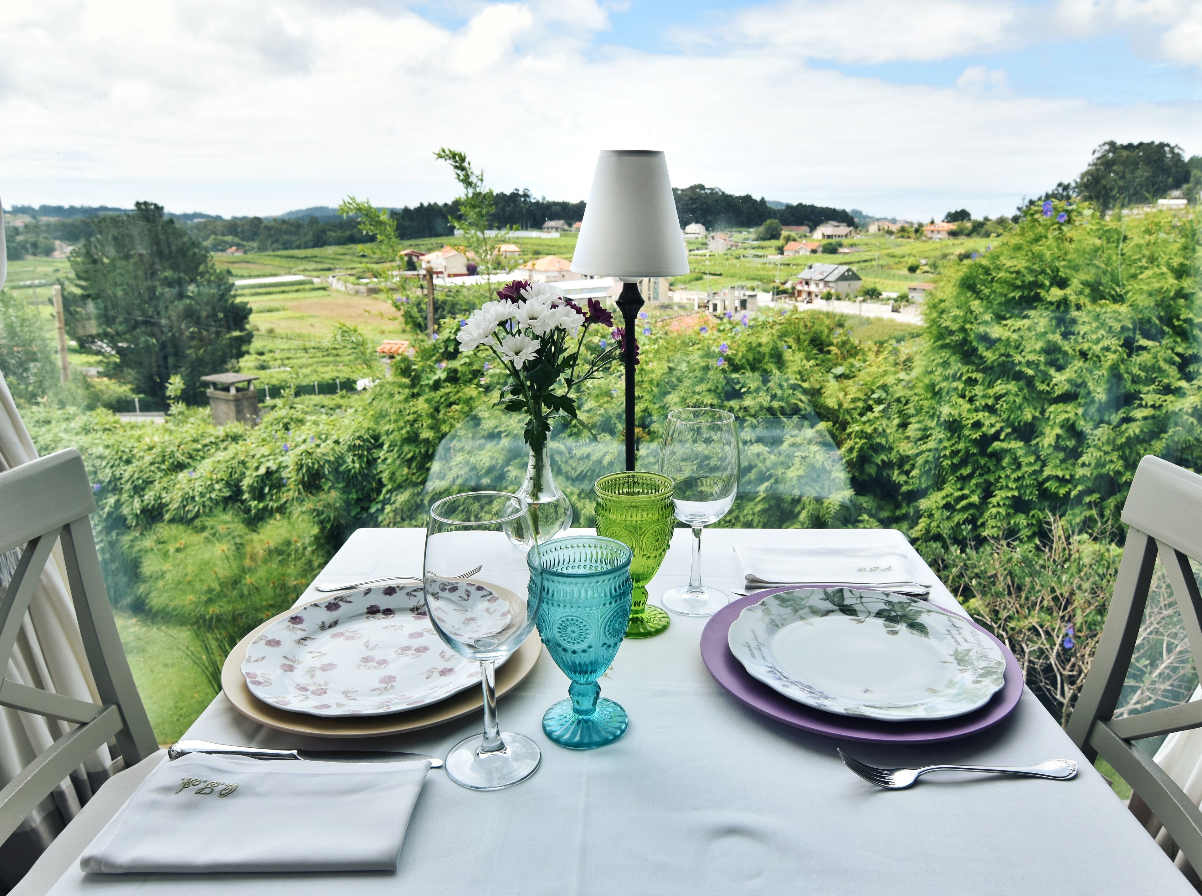 free buffet breakfast