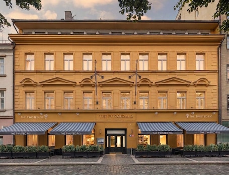 THE HOTEL FITZGERALD