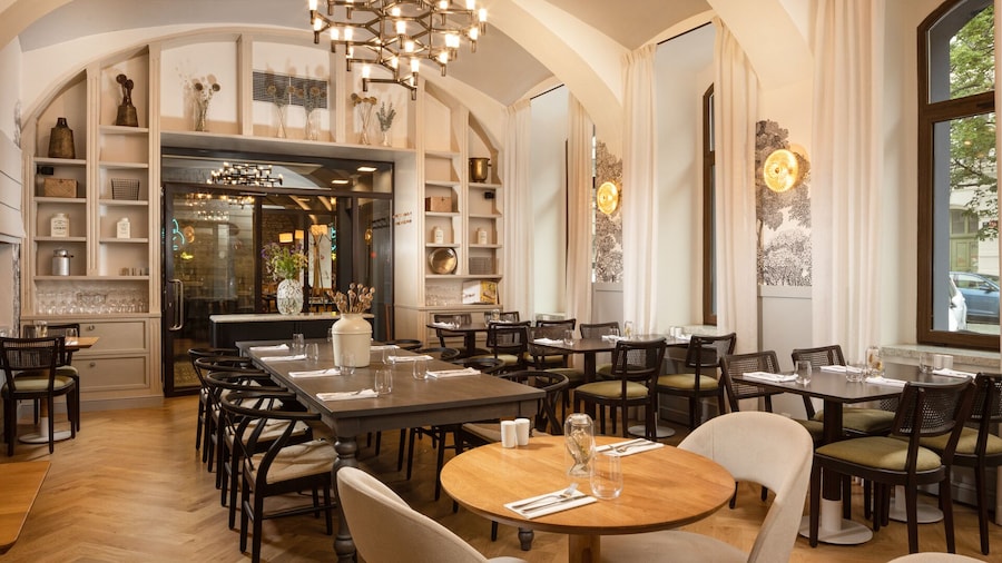 THE HOTEL FITZGERALD