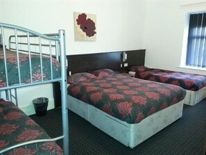 Tabla de planchar con plancha y wifi gratis 