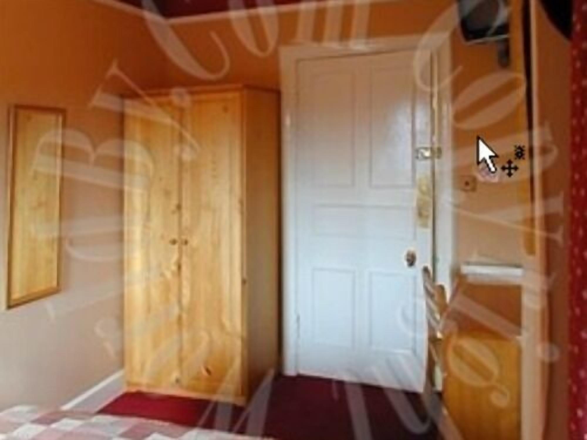 double room, shared bathroom (castle view) | 1 bedroom