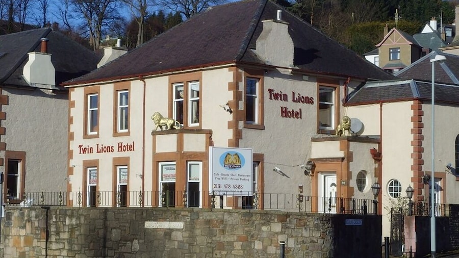 Twin Lions Hotel