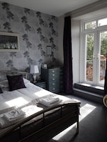 Premier Double Room, Ensuite | WiFi