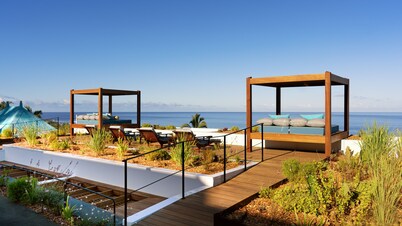 Blue Margouillat Seaview Hotel