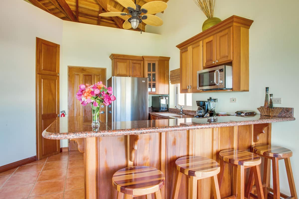 suite, 1 bedroom, oceanfront | private kitchen | coffee/tea maker