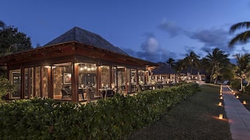 5 restaurants, breakfast, lunch, dinner served; Mediterranean cuisine