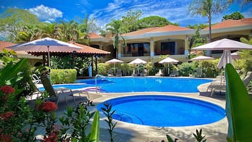 ์ผ์ธ ์์์ฅ, ์ผ๊ด์ ์์