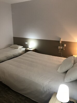 Room - Hotel du Clocher (Rodez)