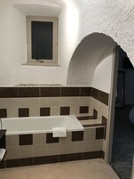 Superior Double Room, Ensuite | Bathroom