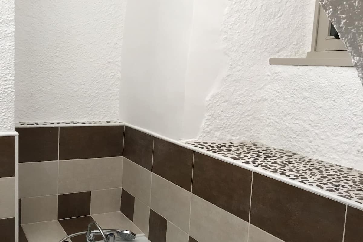 superior double room, ensuite, courtyard view | bathroom