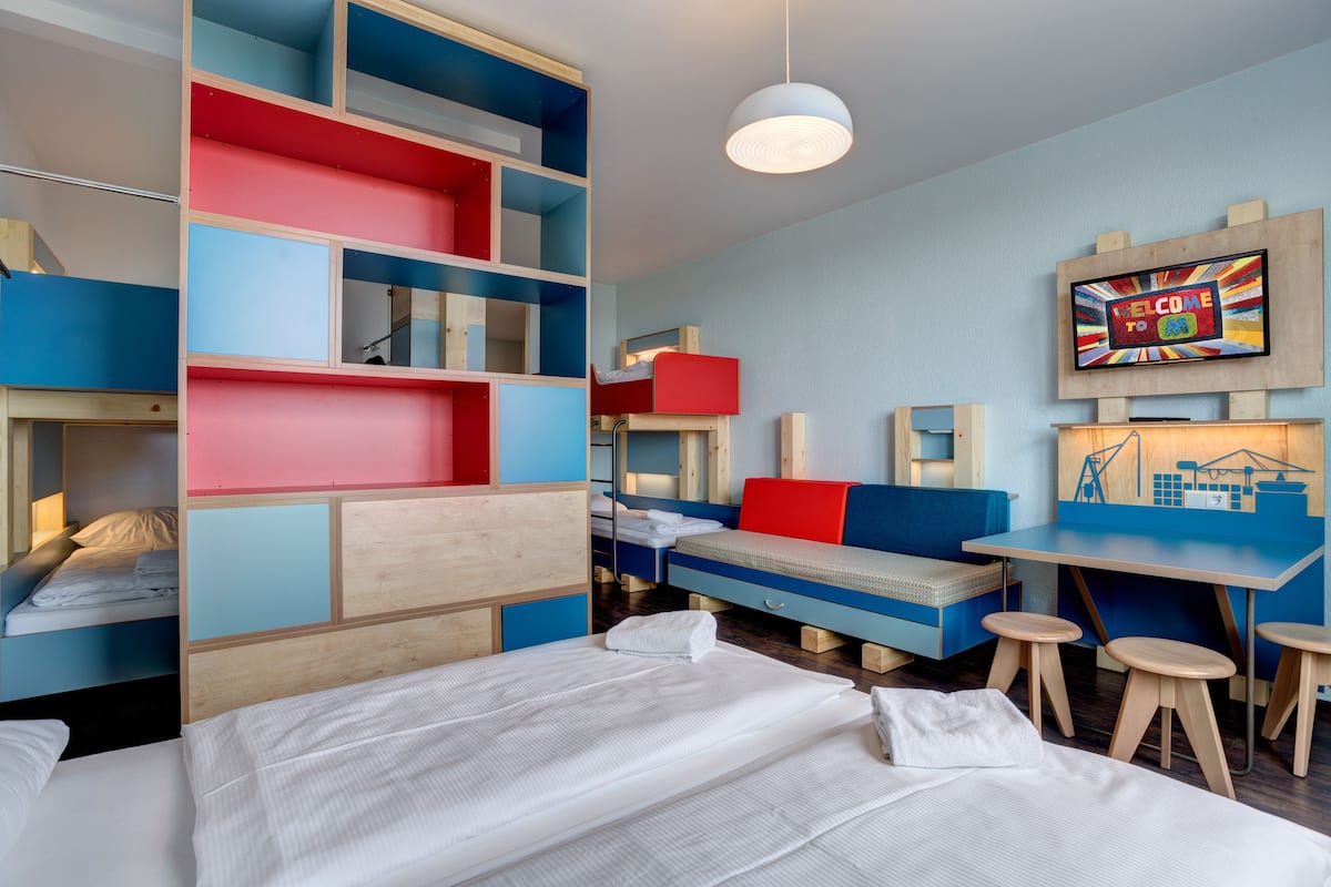 Desk, soundproofing, iron/ironing board, free WiFi