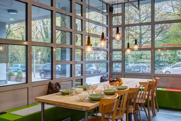 الطعام والشراب