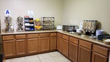 Free daily continental breakfast