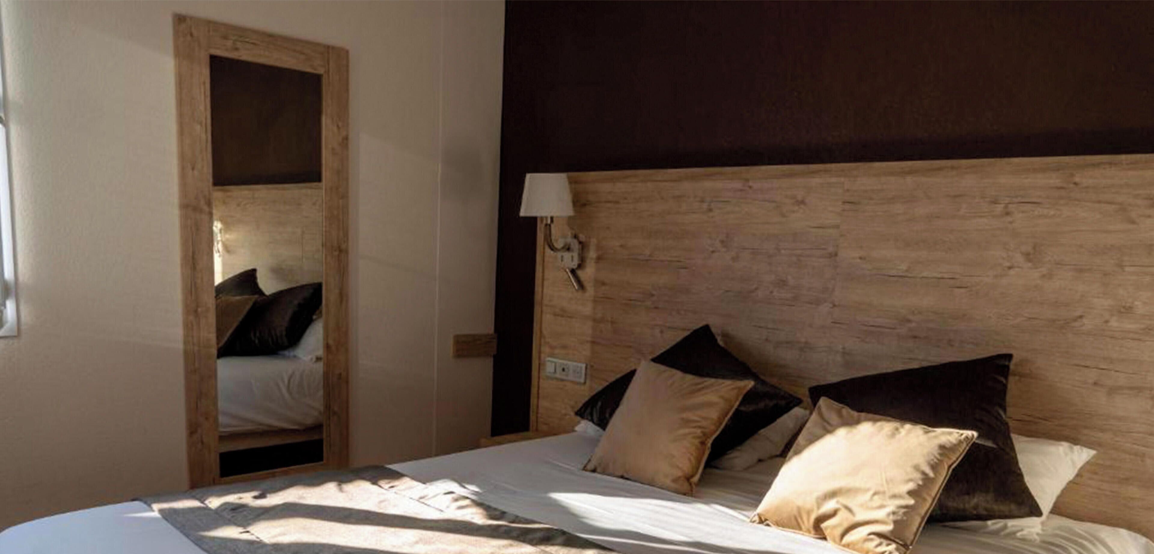 Habitación doble | Ropa de cama de alta calidad, camas Select Comfort y minibar 