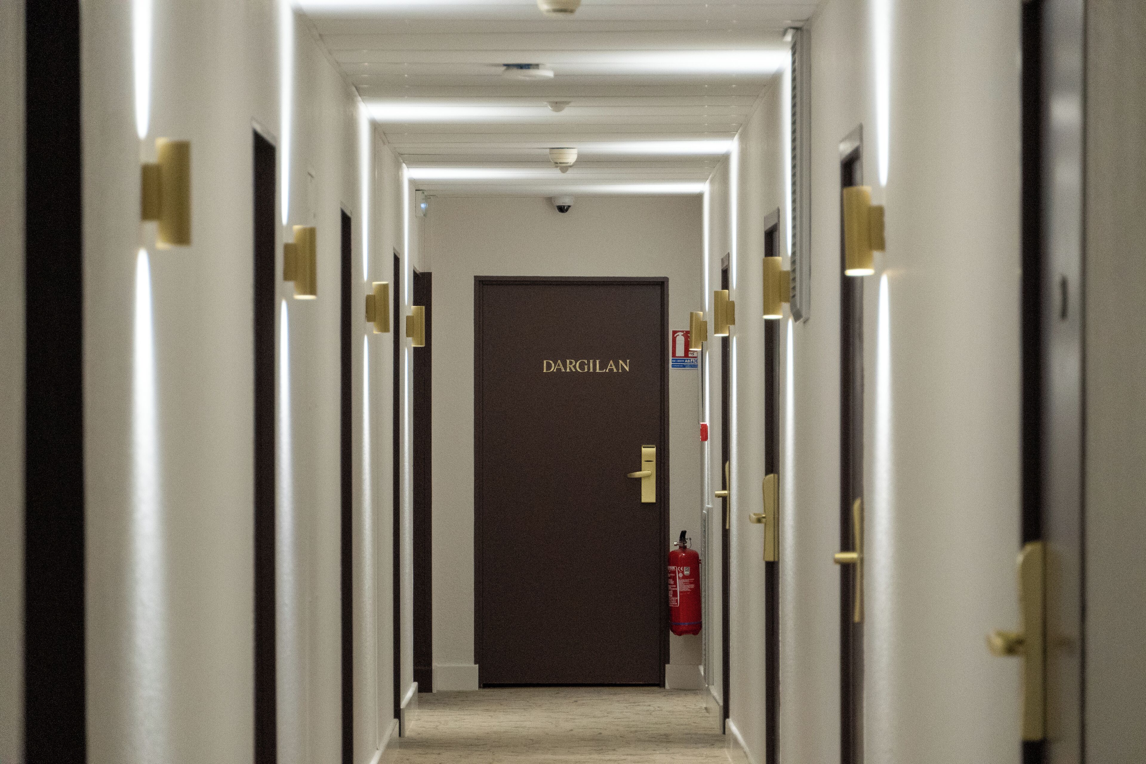 Luxe beddengoed, Select Comfort-bedden, een minibar, een bureau