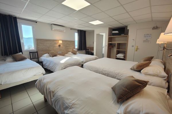 Premium bedding, Select Comfort beds, minibar, desk