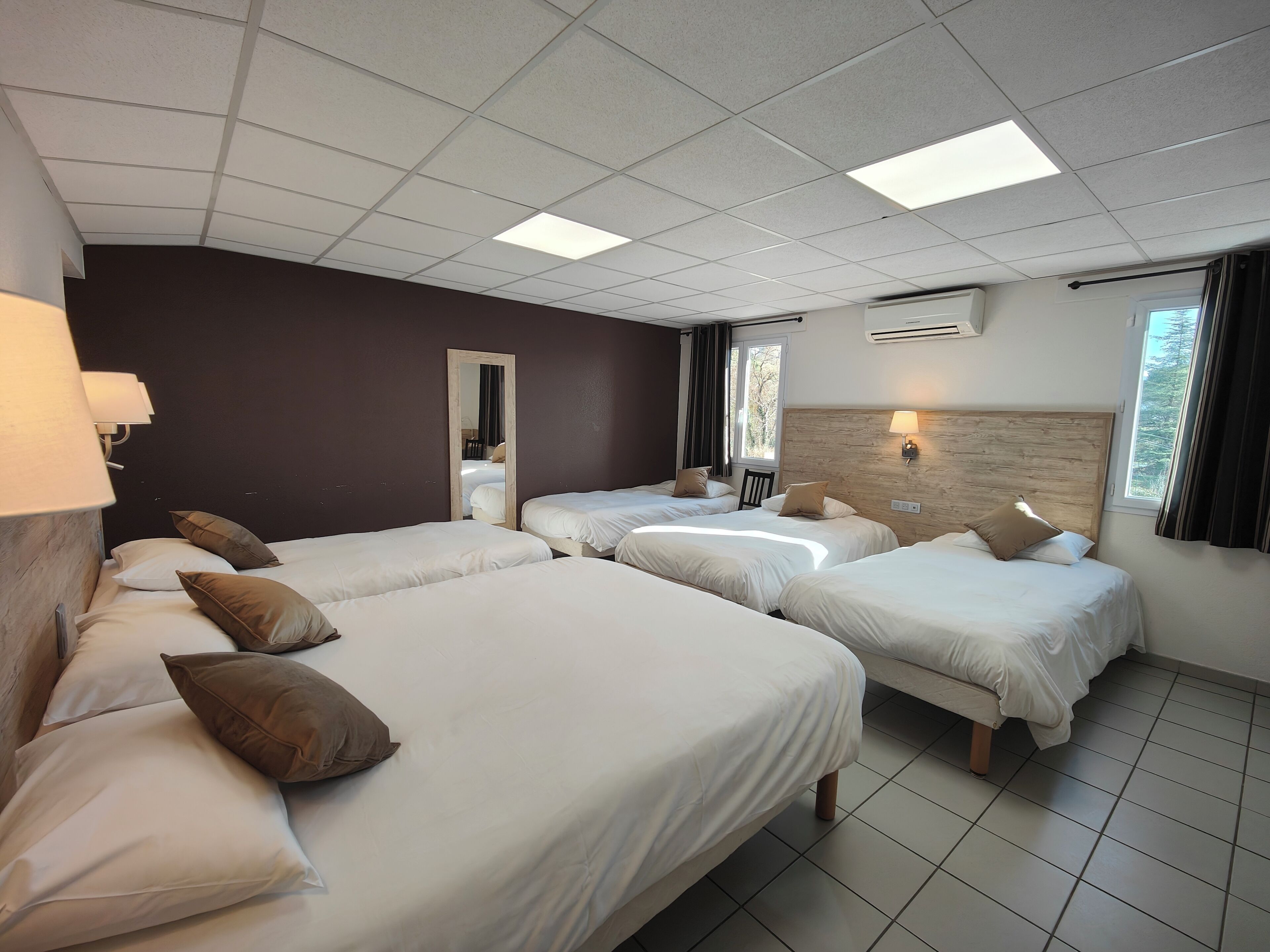 family room 5 people | 1 bedroom, premium bedding, select comfort beds, minibar