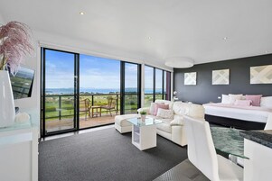 奢华公寓 | 私人厨房 | 冰箱、微波炉、烤箱、炉灶