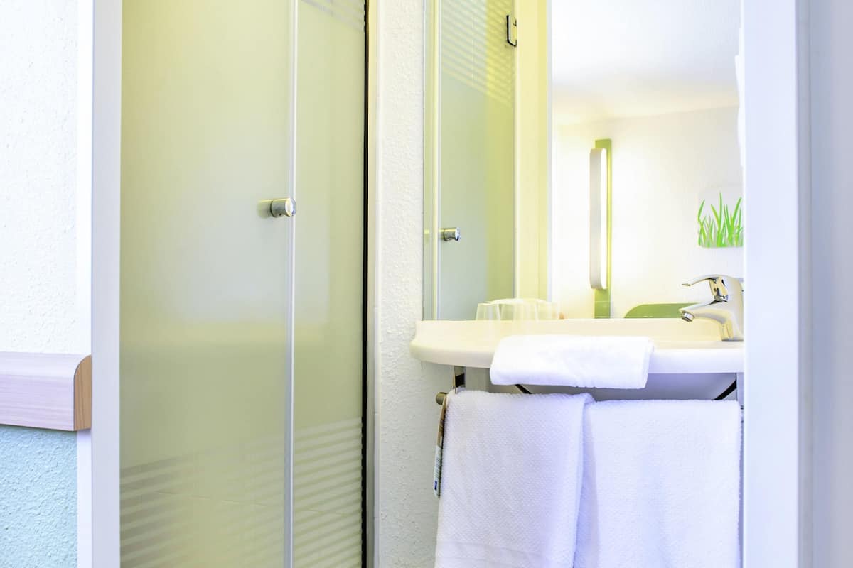 Premium bedding, individually decorated, individually furnished, desk