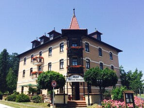 Property entrance - Hotel Bahnhof Bertsdorf (Olbersdorf)