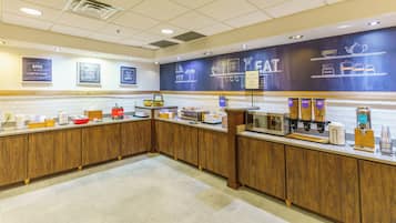 Sudah termasuk sarapan prasmanan setiap hari