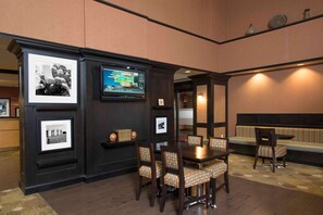 Restaurant - Hampton Inn & Suites Danville (Danville)