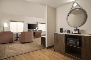 Minibar - Hampton Inn & Suites Mansfield (Mansfield)