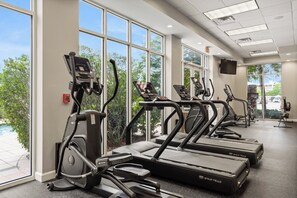Fitness facility - Holiday Inn Baton Rouge College Drive I-10 by IHG (Baton Rouge)