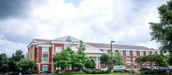 Holiday Inn Express Hotel & Suites Memphis/Germantown by IHG