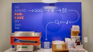 Café da manhã com buffet grátis todos os dias